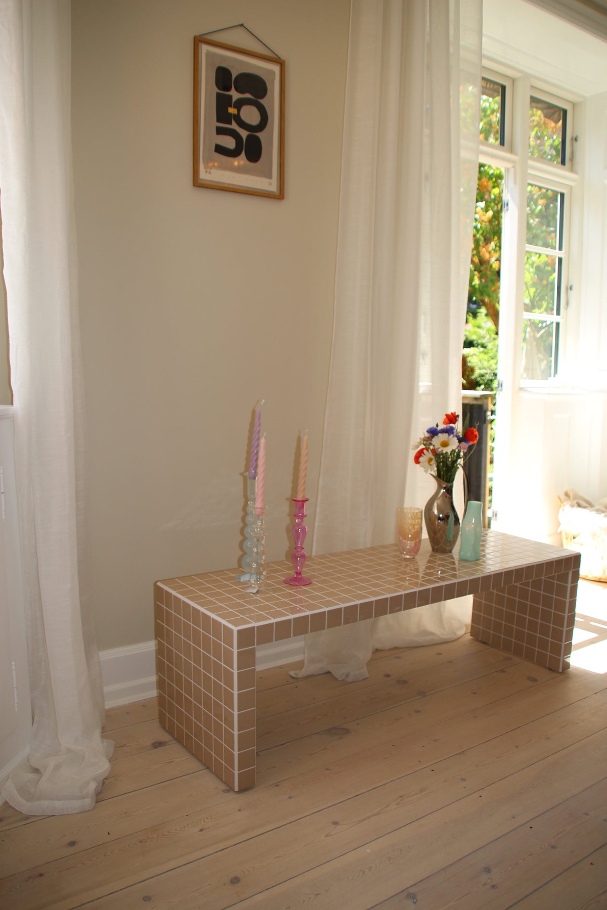Coffee table - Latte
